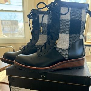Matt Bernson Windsor Black and Plaid Lace-Up Boots sz 8